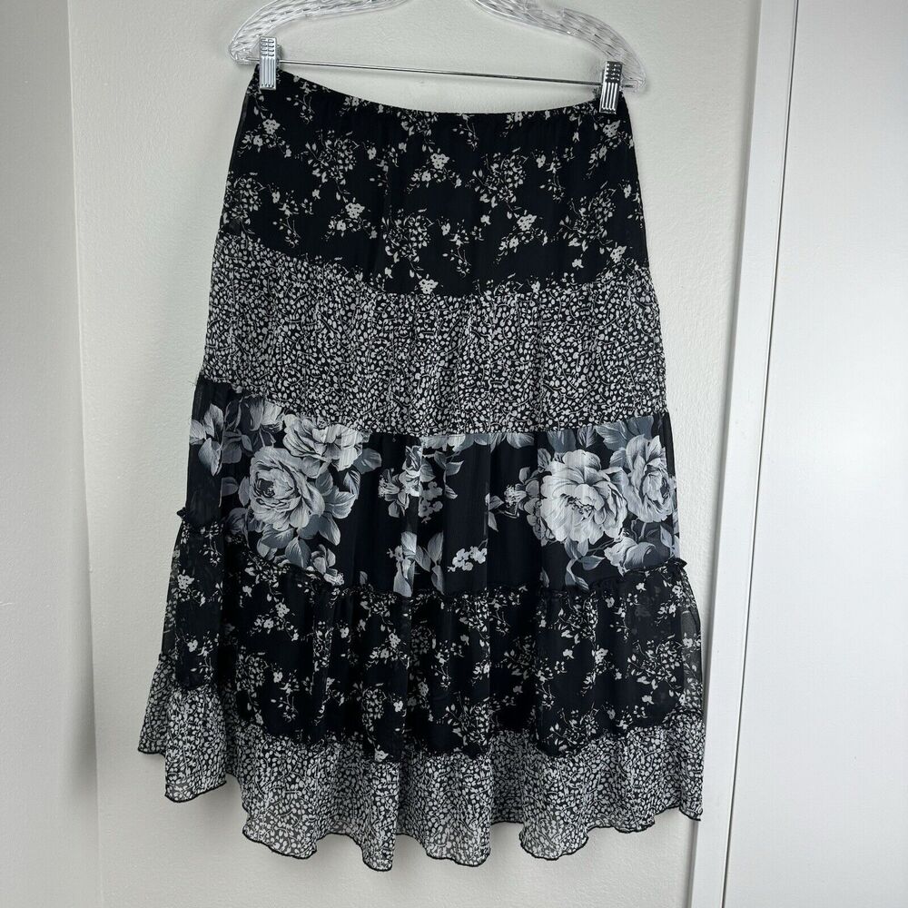 VTG NOTATIONS Womens Petite Medium tiered bohemian skirt Black White Floral Maxi - Picture 2 of 6